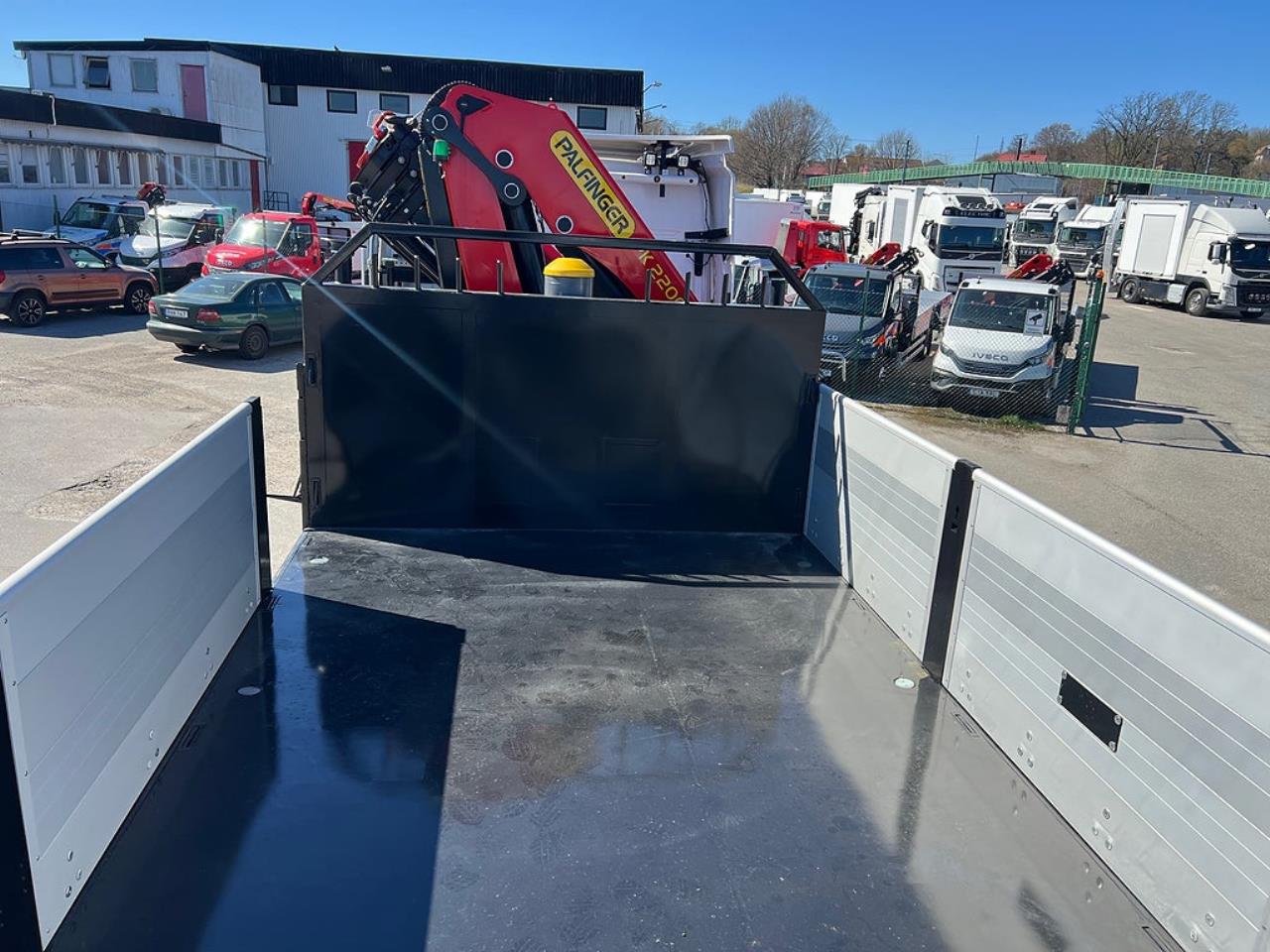 &Ouml;vriga Nytt Kranflak med Tipp & Palfinger 22002 Kran 2026 - &Ouml;vrigt