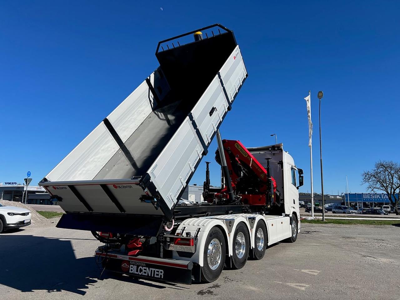 &Ouml;vriga Nytt Kranflak med Tipp & Palfinger 22002 Kran 2026 - &Ouml;vrigt