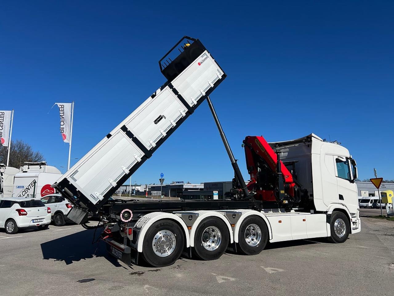 &Ouml;vriga Nytt Kranflak med Tipp & Palfinger 22002 Kran 2026 - &Ouml;vrigt