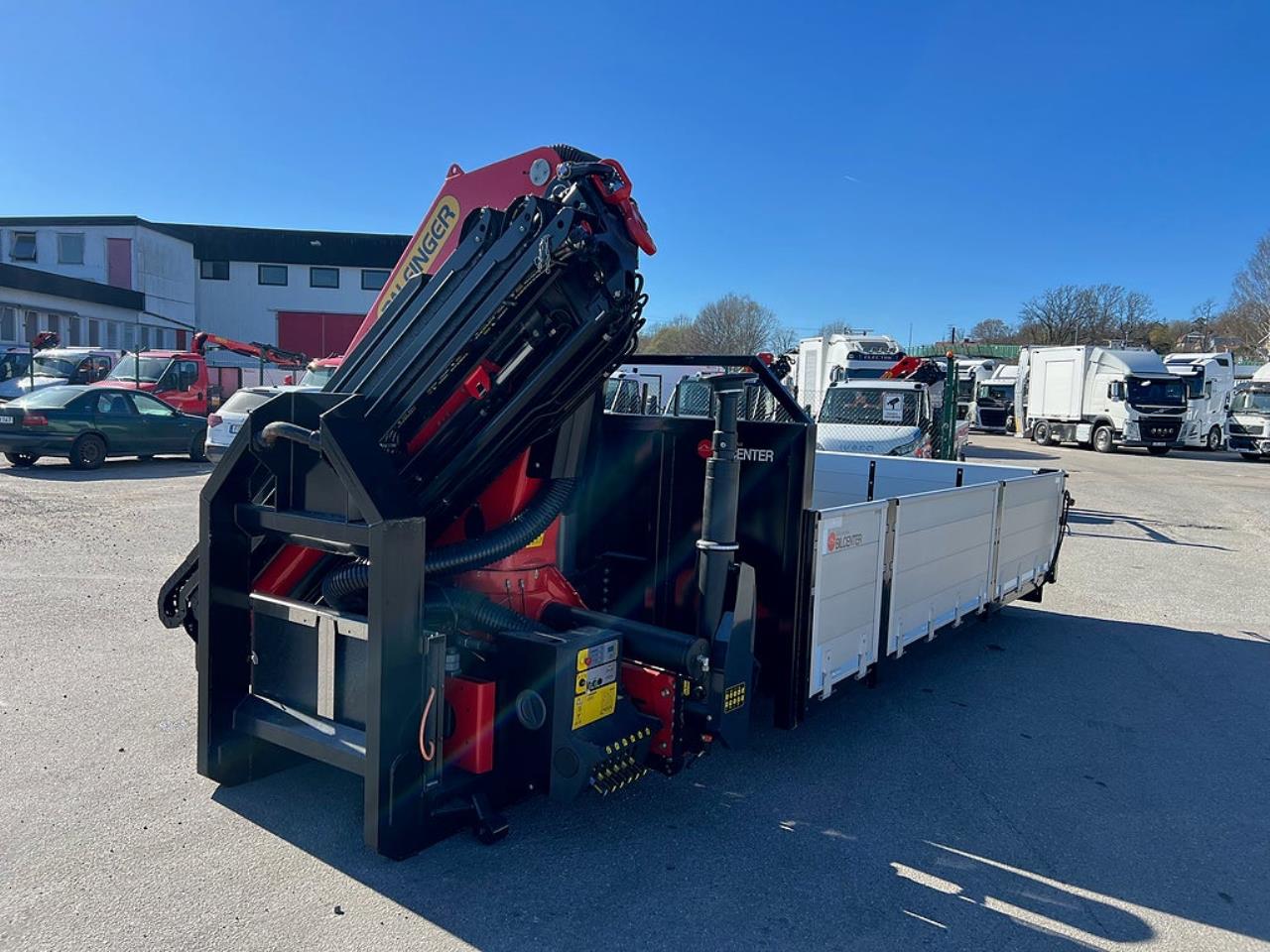 &Ouml;vriga Nytt Kranflak med Tipp & Palfinger 22002 Kran 2026 - &Ouml;vrigt