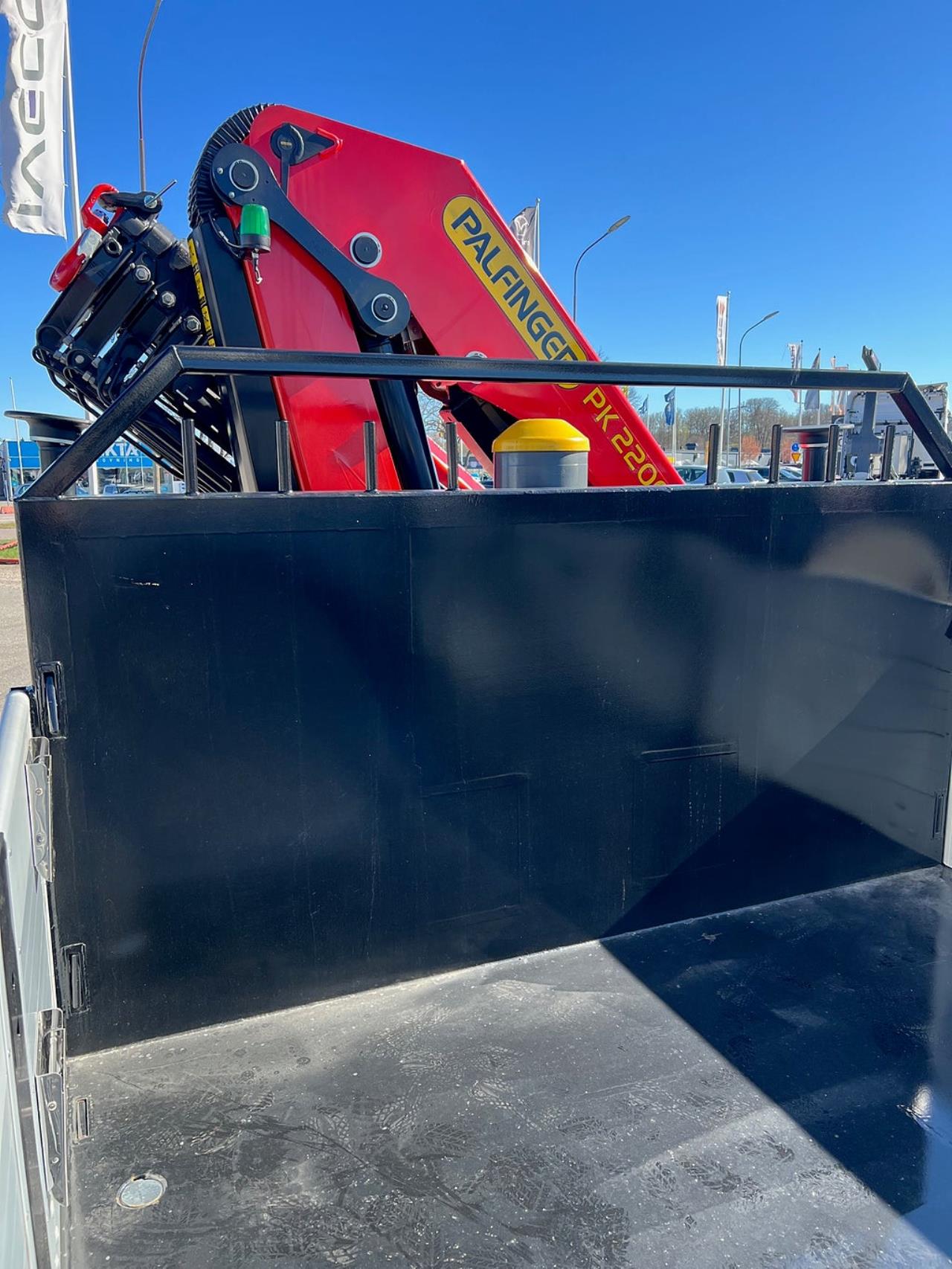 &Ouml;vriga Nytt Kranflak med Tipp & Palfinger 22002 Kran 2026 - &Ouml;vrigt