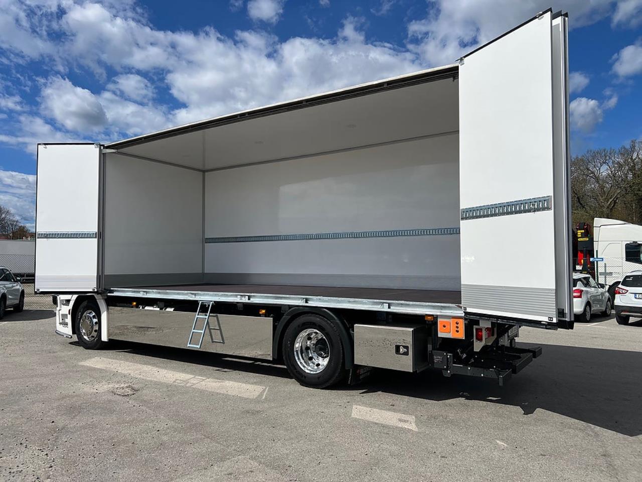 Scania P280 4x2 Sk&aring;pbil &Ouml;ppningsbarsida, *300 Mil* 2022 - Sk&aring;p