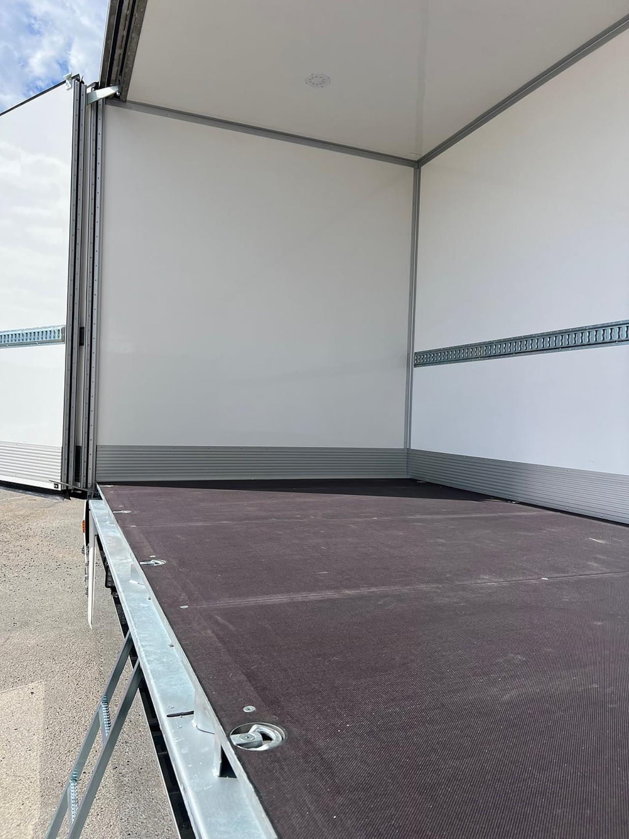 Scania P280 4x2 Sk&aring;pbil &Ouml;ppningsbarsida, *300 Mil* 2022 - Sk&aring;p