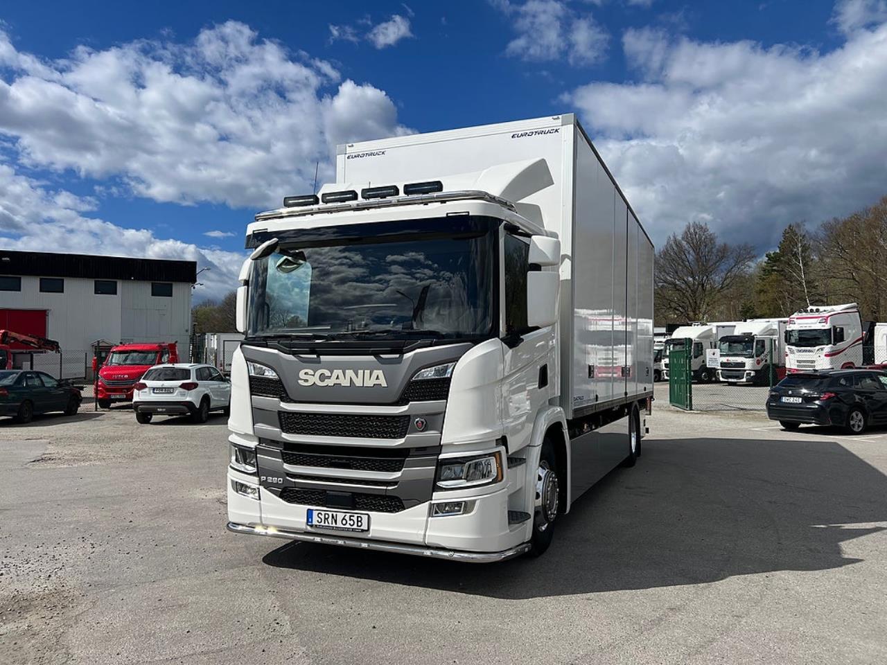 Scania P280 4x2 Sk&aring;pbil &Ouml;ppningsbarsida, *300 Mil* 2022 - Sk&aring;p