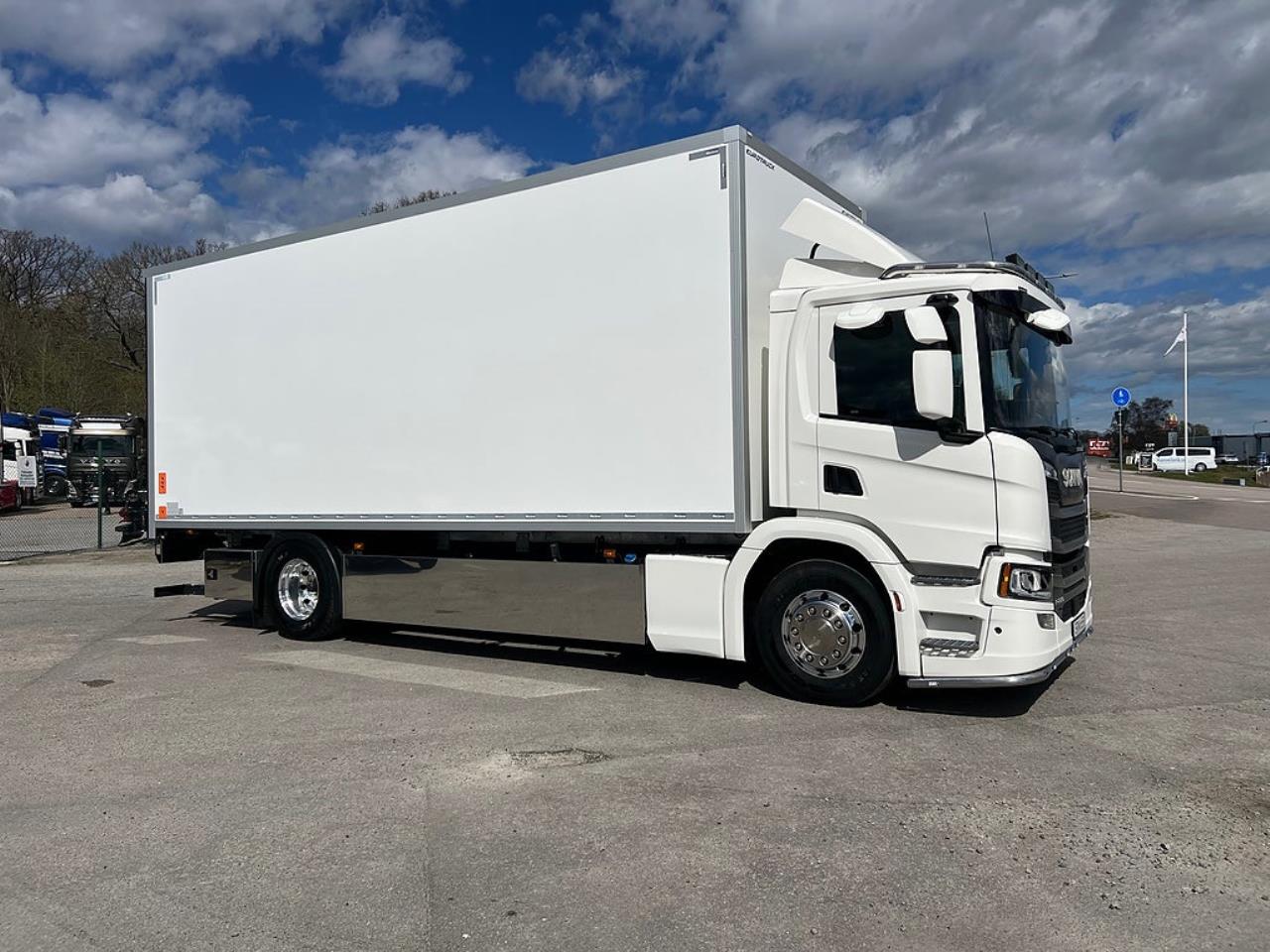 Scania P280 4x2 Sk&aring;pbil &Ouml;ppningsbarsida, *300 Mil* 2022 - Sk&aring;p