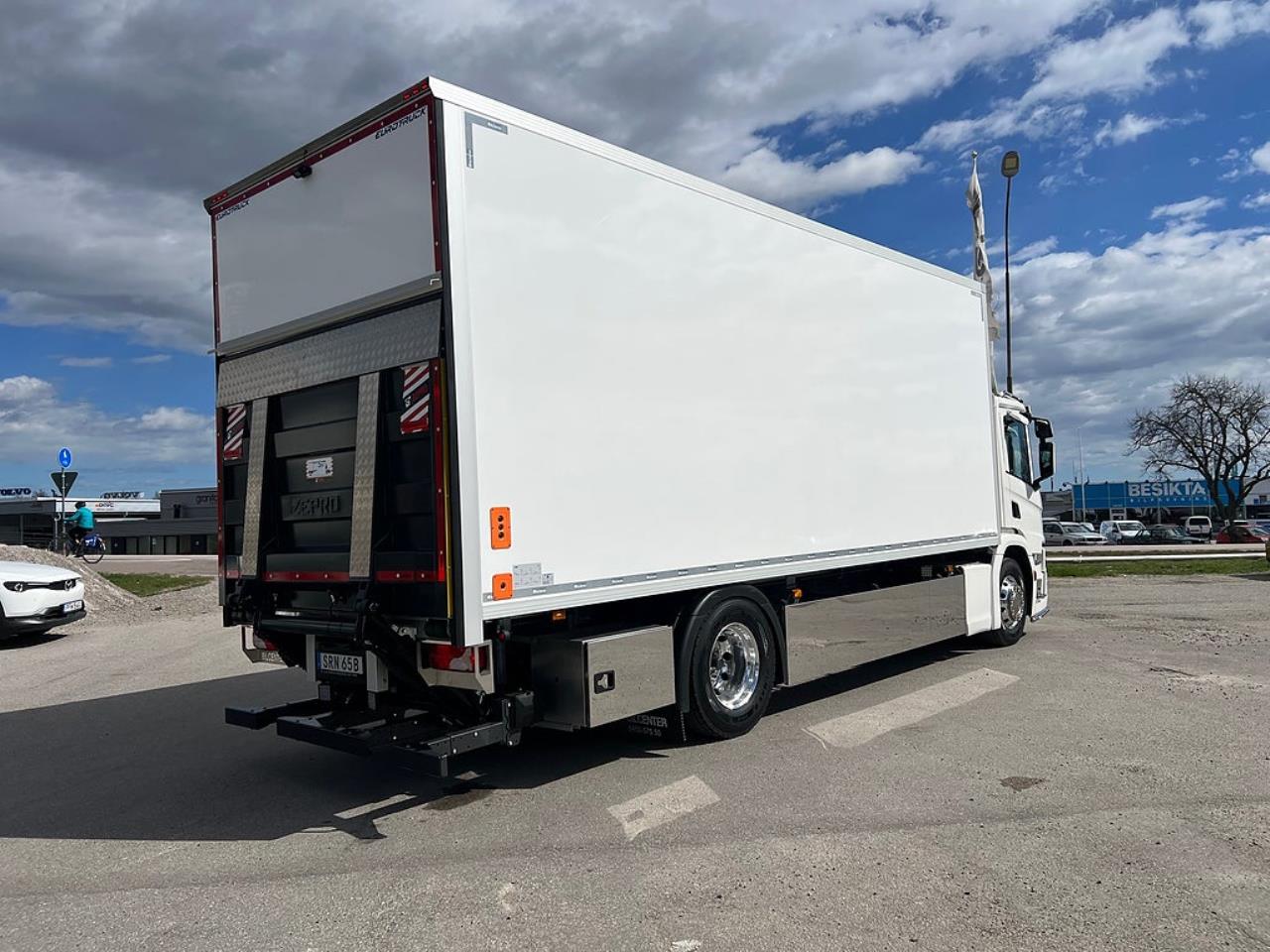 Scania P280 4x2 Sk&aring;pbil &Ouml;ppningsbarsida, *300 Mil* 2022 - Sk&aring;p