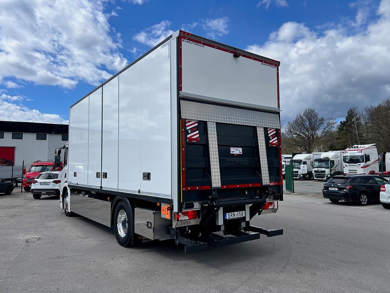 Scania P280 4x2 Sk&aring;pbil &Ouml;ppningsbarsida, *300 Mil* 2022 - Sk&aring;p