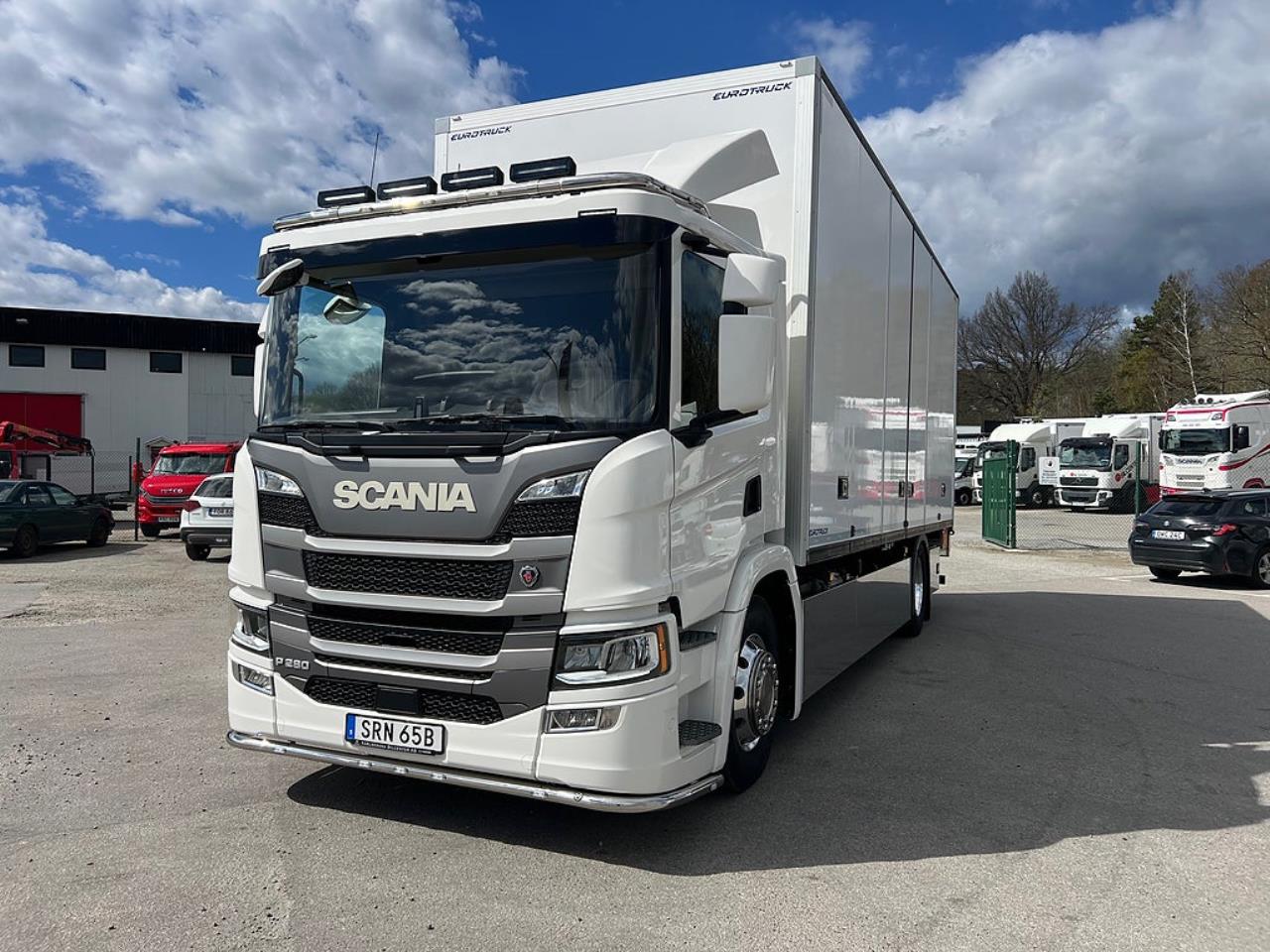 Scania P280 4x2 Sk&aring;pbil &Ouml;ppningsbarsida, *300 Mil* 2022 - Sk&aring;p