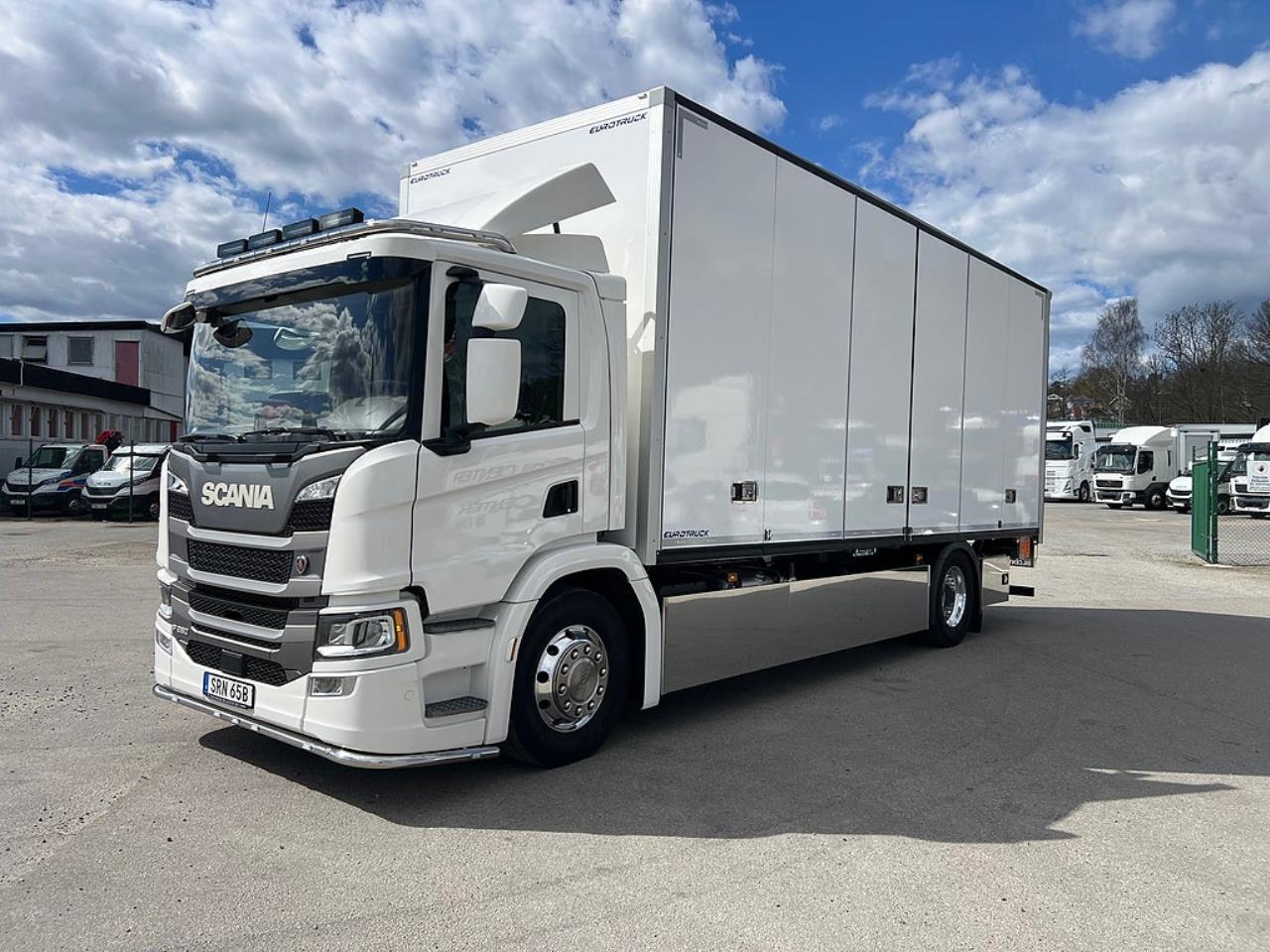 Scania P280 4x2 Sk&aring;pbil &Ouml;ppningsbarsida, *300 Mil* 2022 - Sk&aring;p