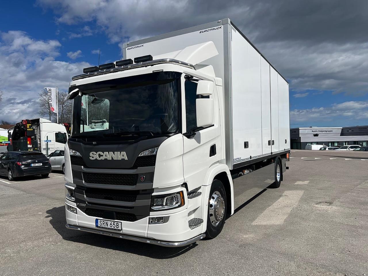 Scania P280 4x2 Sk&aring;pbil &Ouml;ppningsbarsida, *300 Mil* 2022 - Sk&aring;p