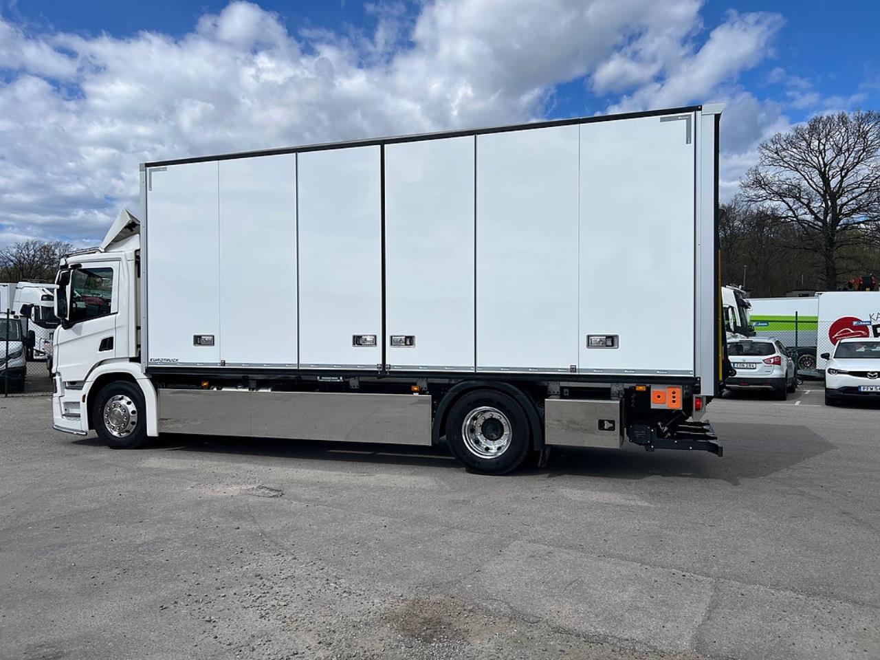 Scania P280 4x2 Sk&aring;pbil &Ouml;ppningsbarsida, *300 Mil* 2022 - Sk&aring;p