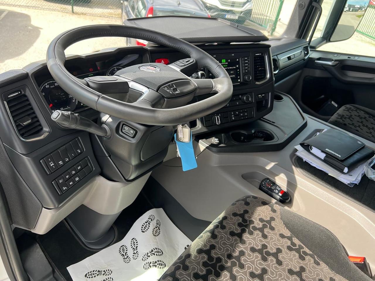 Scania P280 4x2 Sk&aring;pbil &Ouml;ppningsbarsida, *300 Mil* 2022 - Sk&aring;p