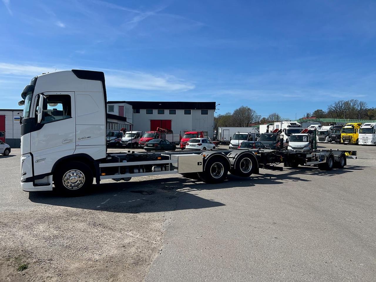 Volvo FH13 540 6x2 L&ouml;sflaksbil inkl jigg, Euro 6 2023 - &Ouml;vrigt