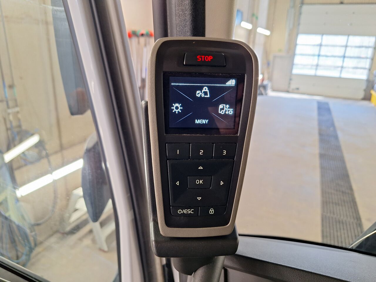 Volvo FH 6x2 Sk&aring;p 2023 - Sk&aring;p