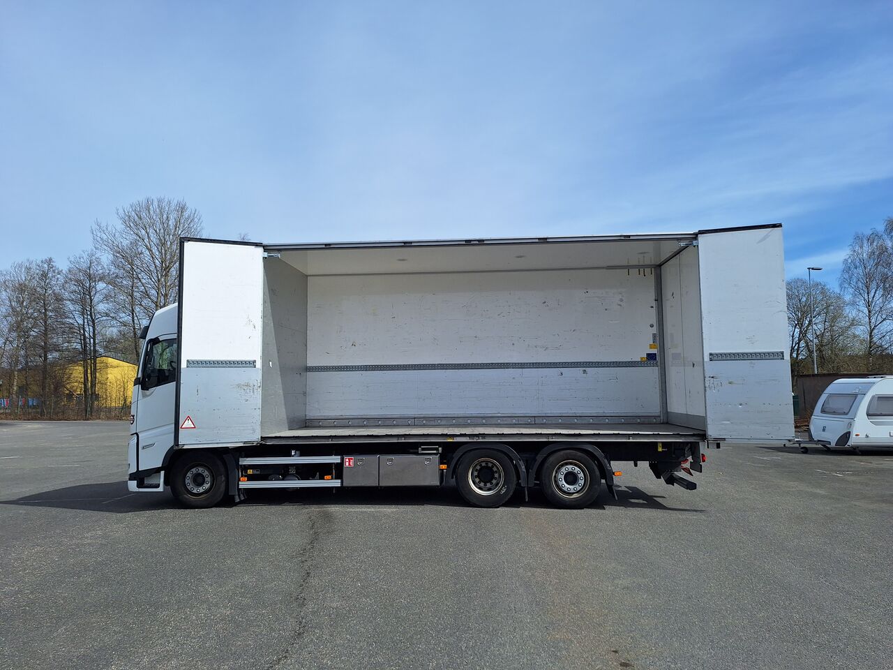 Volvo FH 6x2 Sk&aring;p 2023 - Sk&aring;p