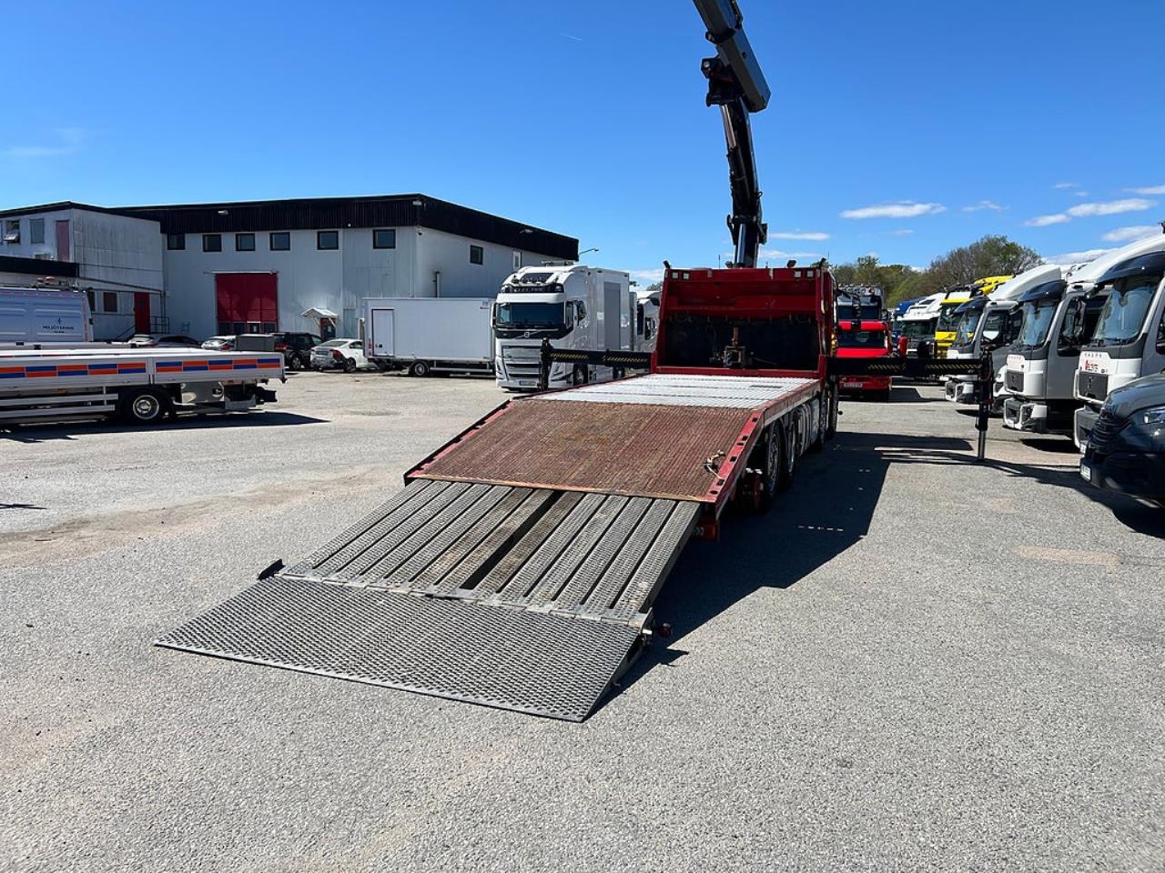 Volvo FM13 460 8x2*6 Maskinbil med stor kran, Euro 6 2017 - Kran