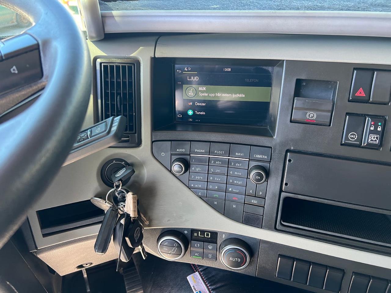 Volvo FM13 460 8x2*6 Maskinbil med stor kran, Euro 6 2017 - Kran
