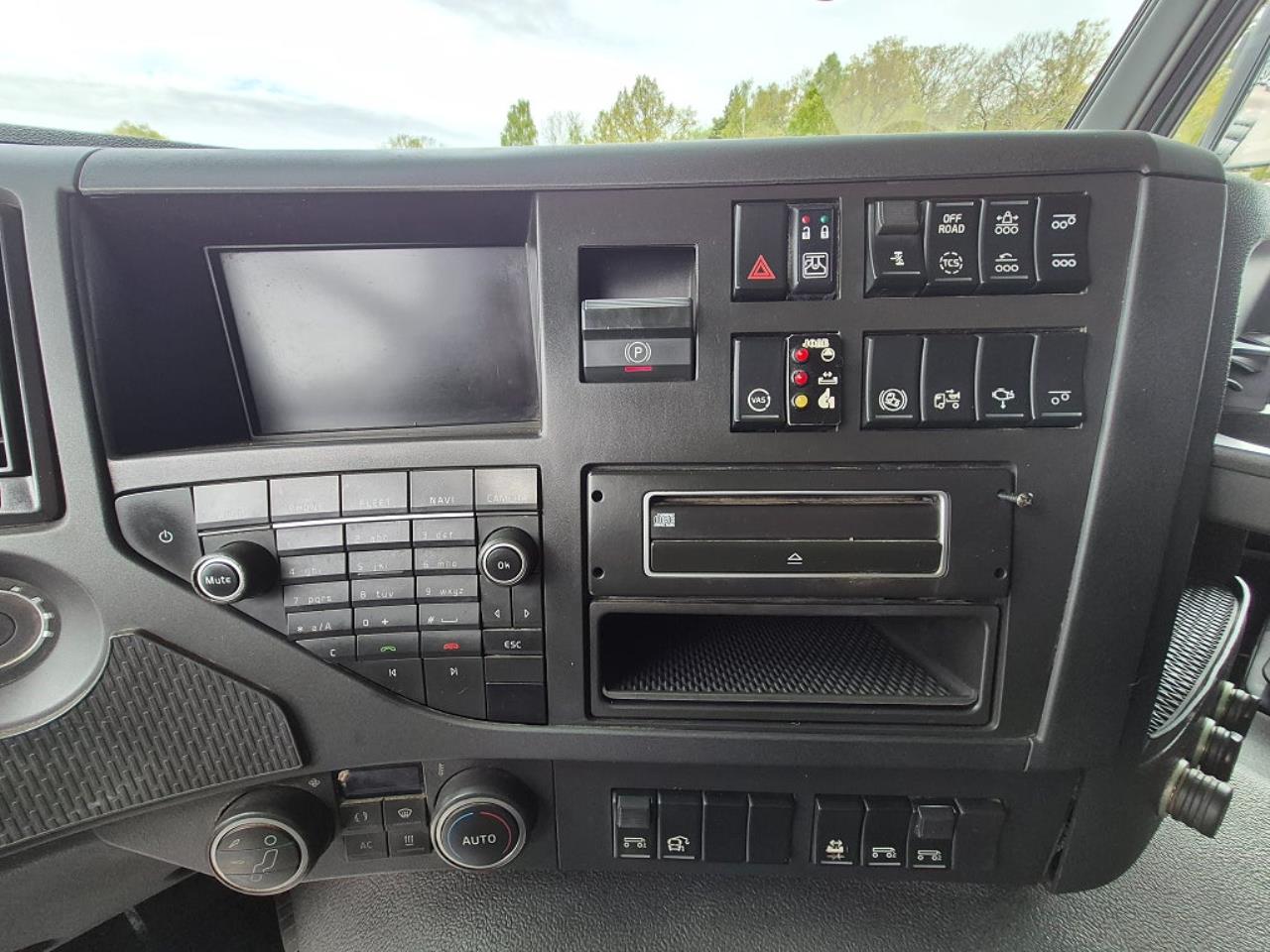 Volvo FMX 500 8x4*4 Tridem Lastv&auml;xlare Euro 6 2015 - Krok/Lastv&auml;xlare