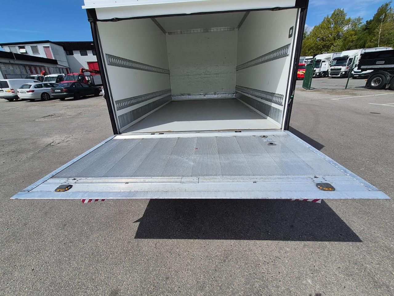 Iveco Daily 35S17 Hi-Matic JPGS Sk&aring;p & bakgavellyft 2016 - &Ouml;vrigt