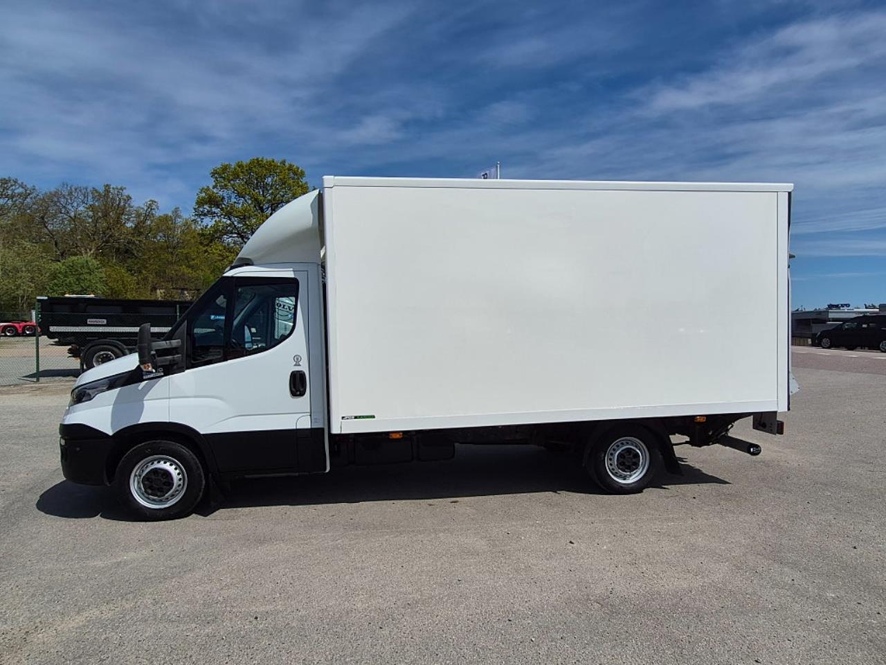 Iveco Daily 35S17 Hi-Matic JPGS Sk&aring;p & bakgavellyft 2016 - &Ouml;vrigt