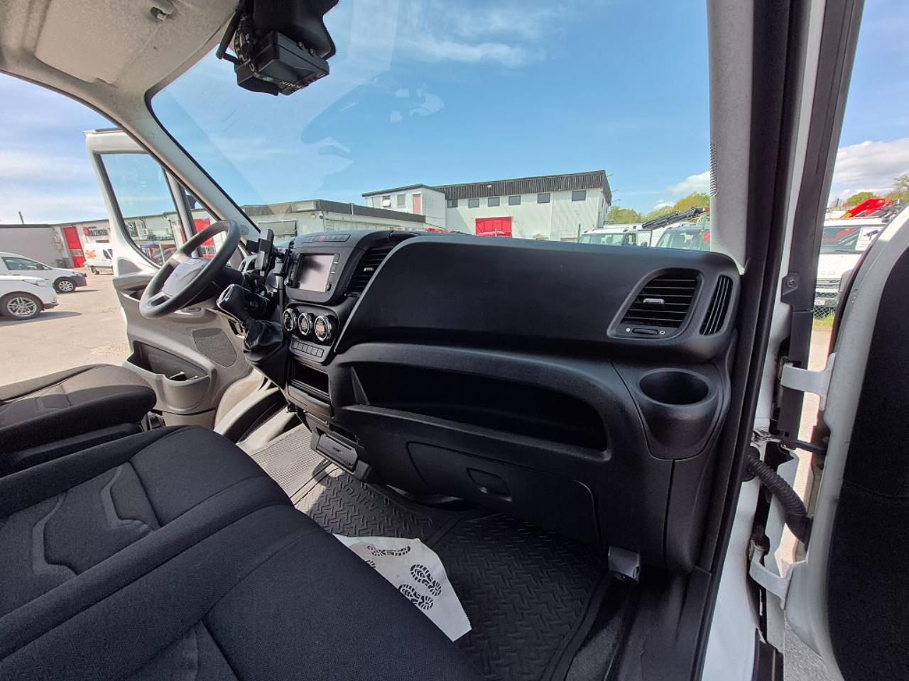 Iveco Daily 35S17 Hi-Matic JPGS Sk&aring;p & bakgavellyft 2016 - &Ouml;vrigt