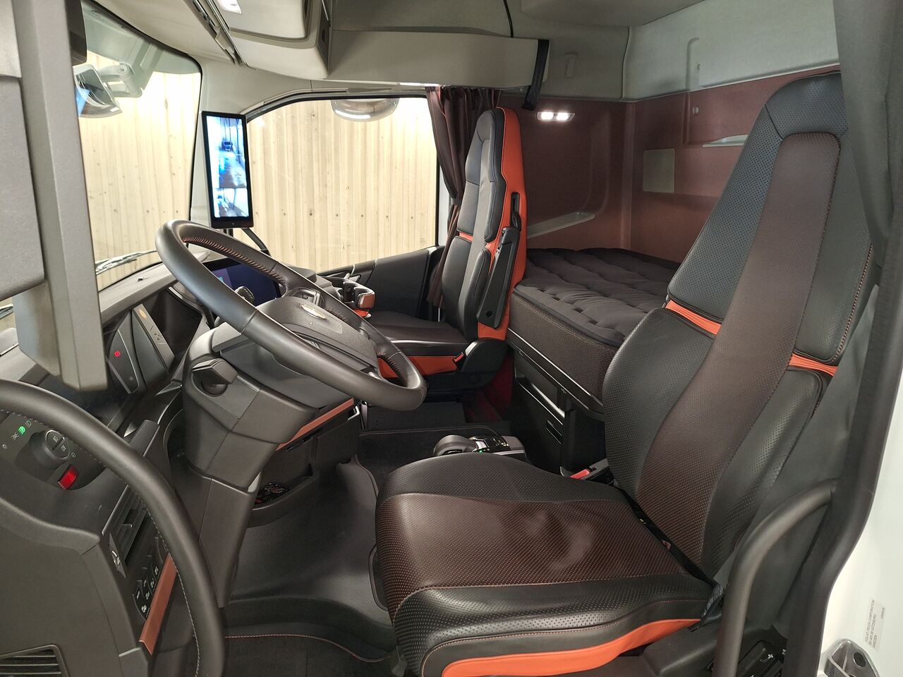 Volvo FH16 Aero 6x4 Sk&aring;p 2025 - Sk&aring;p
