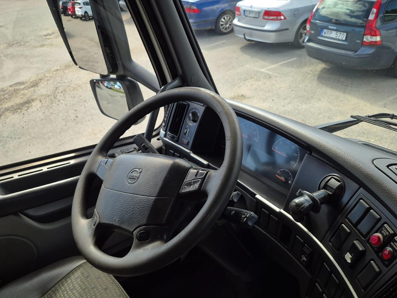 Volvo FM9 6x2 Kranv&auml;xlare 2006 - Kran