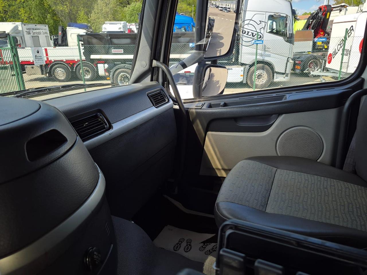 Volvo FM9 6x2 Kranv&auml;xlare 2006 - Kran
