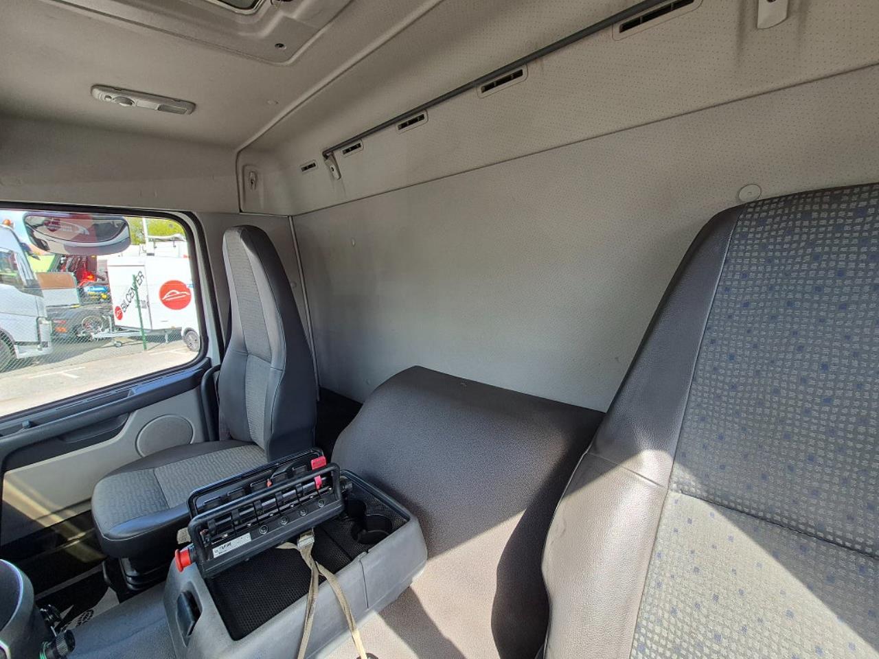 Volvo FM9 6x2 Kranv&auml;xlare 2006 - Kran