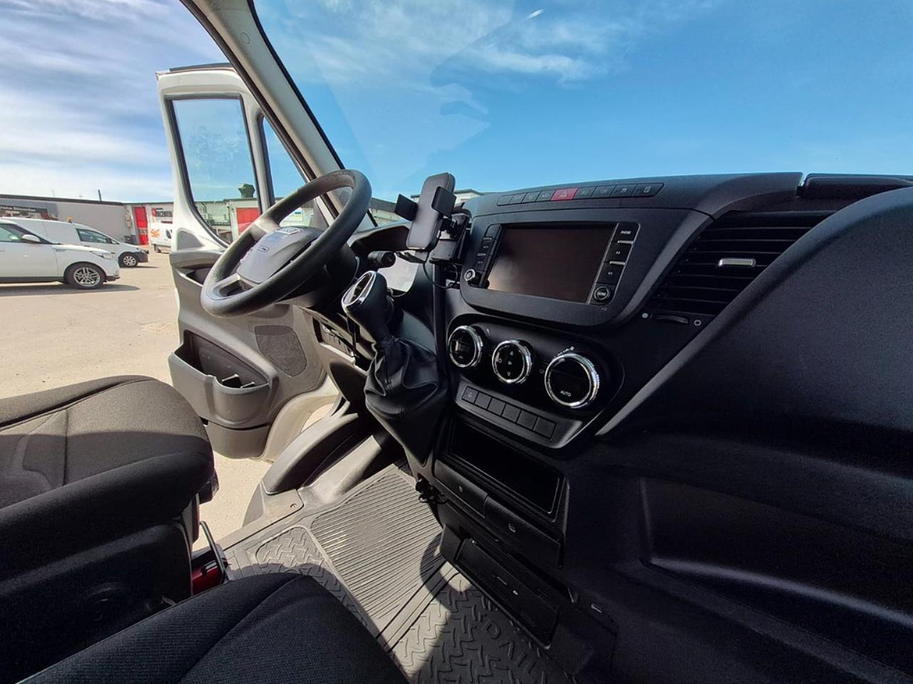 Iveco Daily 35S17 Hi-Matic Sk&aring;p & bakgavellyft 2016 - &Ouml;vrigt