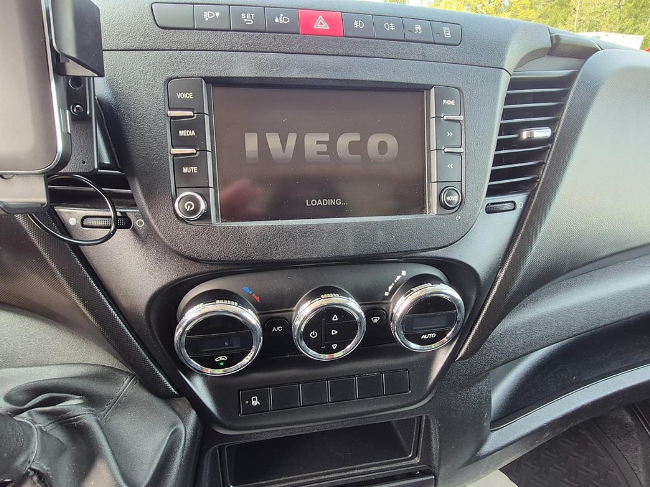 Iveco Daily 35S17 Hi-Matic Sk&aring;p & bakgavellyft 2016 - &Ouml;vrigt