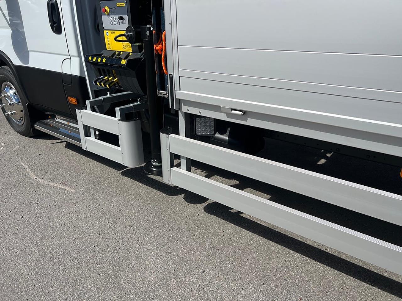 Iveco Daily 72C18 A8 Kranbil Palfinger Kran Fullutrustad 2025 - &Ouml;vrigt