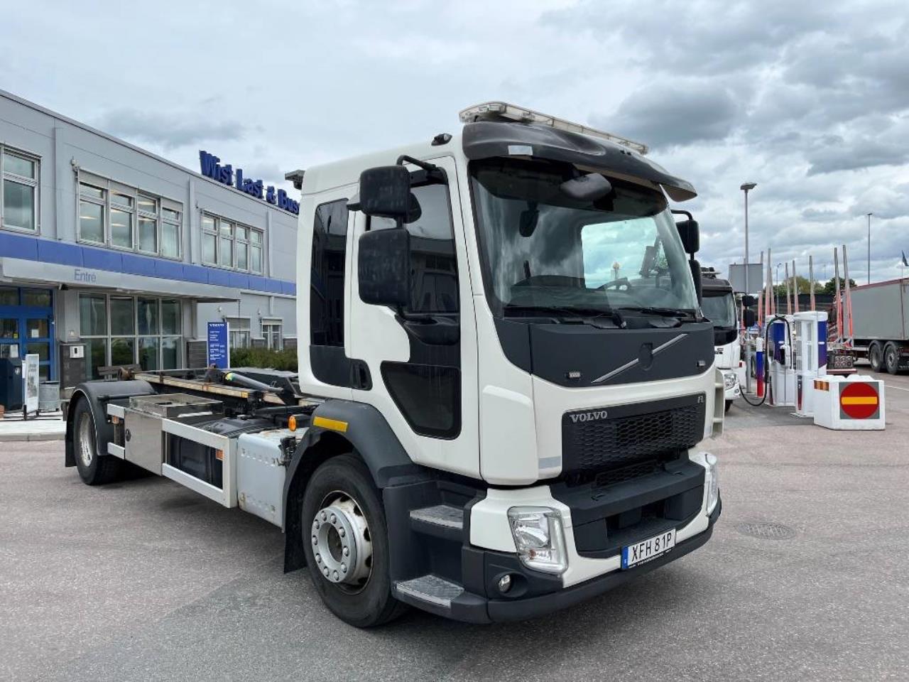 Volvo FL 4X2 2019 - Krok/Lastv&auml;xlare