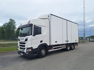 Scania R450 6x2 Sk&aring;p
