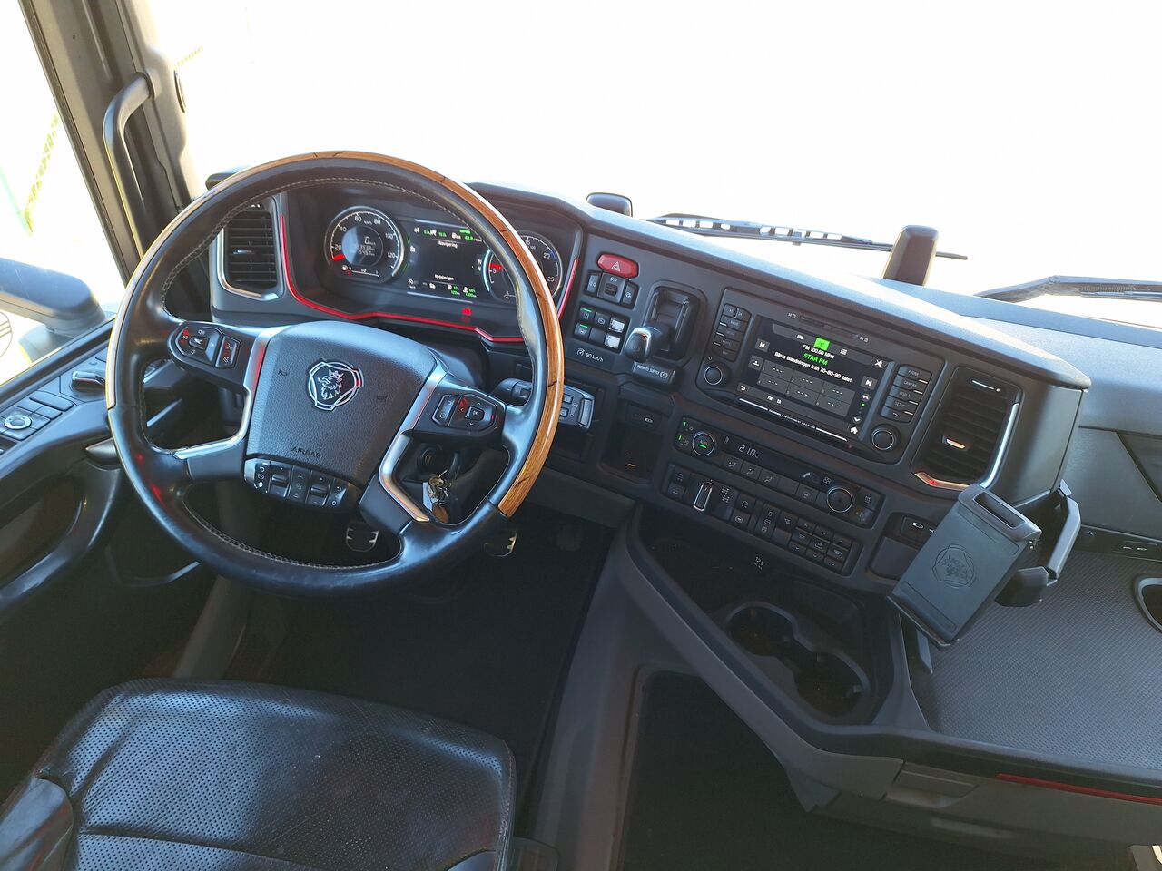 Scania R650 Timmerbil med Kran 2021 - Timmer