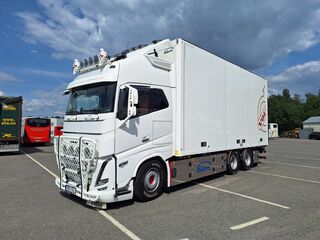Volvo FH16 6x4 Sk&aring;p