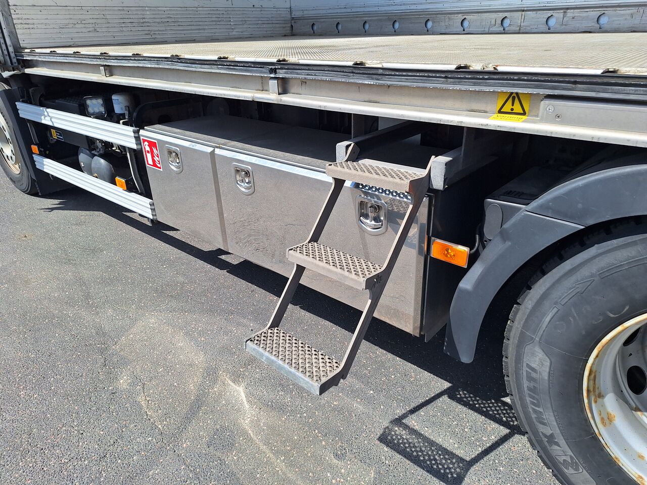 Volvo FH 6x2 Sk&aring;p 2023 - Sk&aring;p