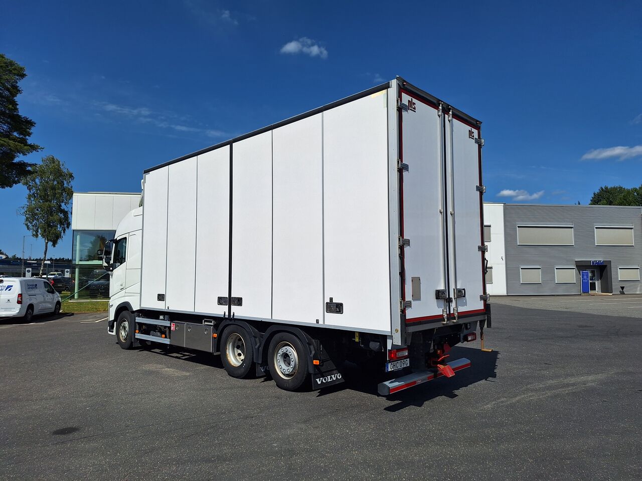 Volvo FH 6x2 Sk&aring;p 2023 - Sk&aring;p