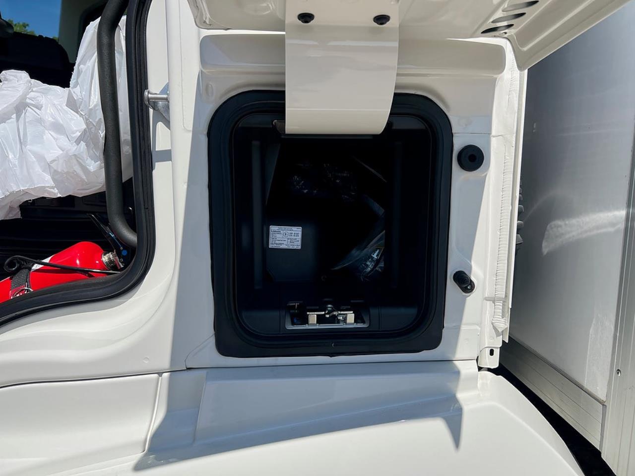 Volvo Trucks FM13 460 Kylbil/Frysbil Dubbla lastplan 21 PPL 2023 - &Ouml;vrigt