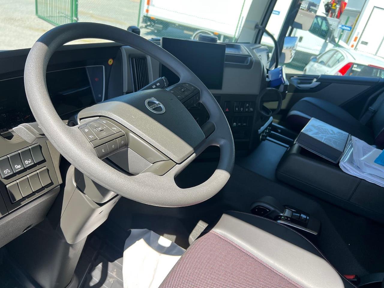 Volvo Trucks FM13 460 Kylbil/Frysbil Dubbla lastplan 21 PPL 2023 - &Ouml;vrigt
