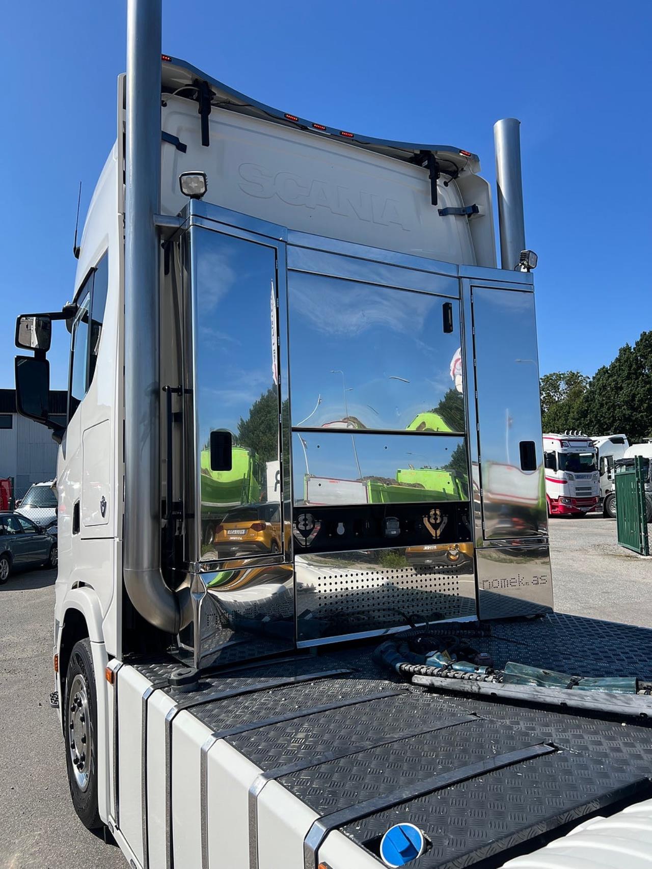 Scania S730 V8 6x2 Dragbil, Hydraulik, Kl&auml;dd inredning 2018 - Dragbil