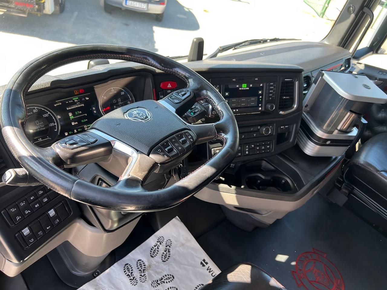 Scania S730 V8 6x2 Dragbil, Hydraulik, Kl&auml;dd inredning 2018 - Dragbil