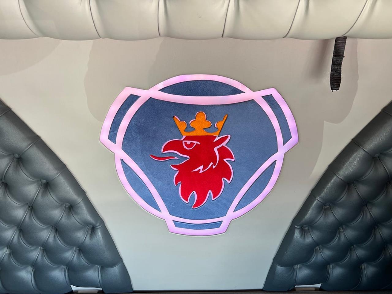Scania S730 V8 6x2 Dragbil, Hydraulik, Kl&auml;dd inredning 2018 - Dragbil