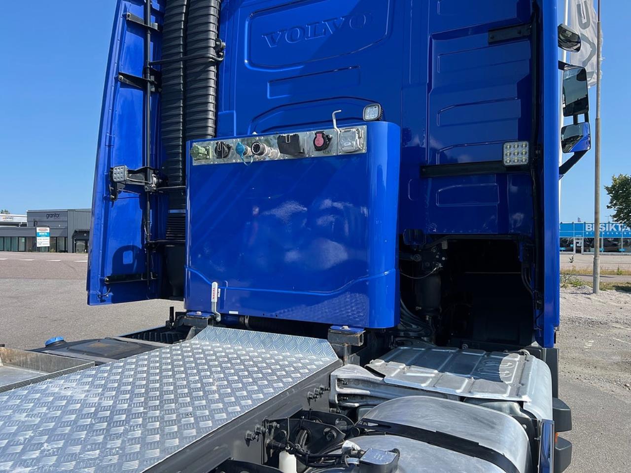 Volvo FH13 540 6x4 Dragbil Lyftbar Tandem Axel, Hydraulik, Fullutrust. 2025 - Dragbil