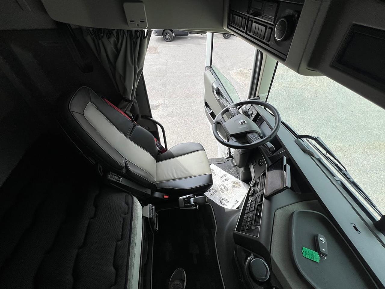 Volvo FH13 500 Aero 6x2 I-See, Retarder, Dragbil 2026 - Dragbil