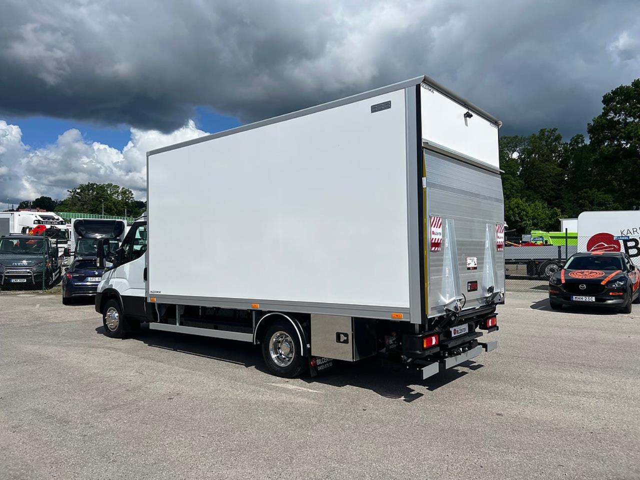Iveco Daily 72C14E AirPro Sk&aring;pbil med Z-Lift, ELBIL 2025 - Sk&aring;p