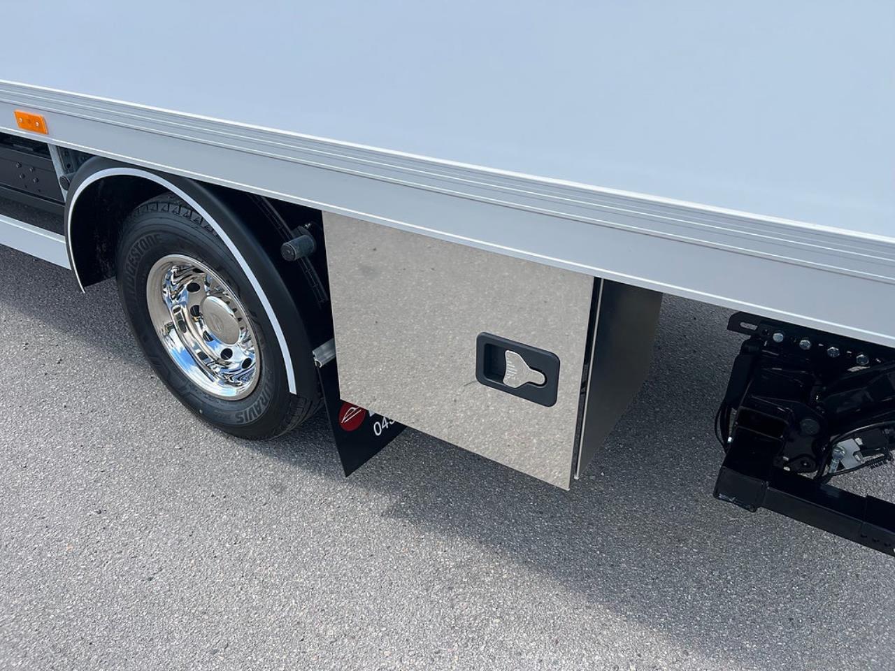 Iveco Daily 72C14E AirPro Sk&aring;pbil med Z-Lift, ELBIL 2025 - Sk&aring;p