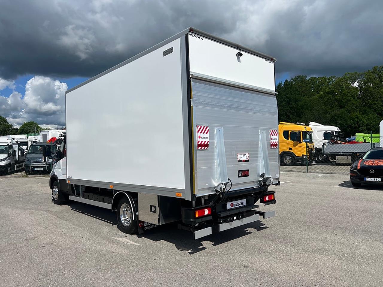 Iveco Daily 72C14E AirPro Sk&aring;pbil med Z-Lift, ELBIL 2025 - Sk&aring;p