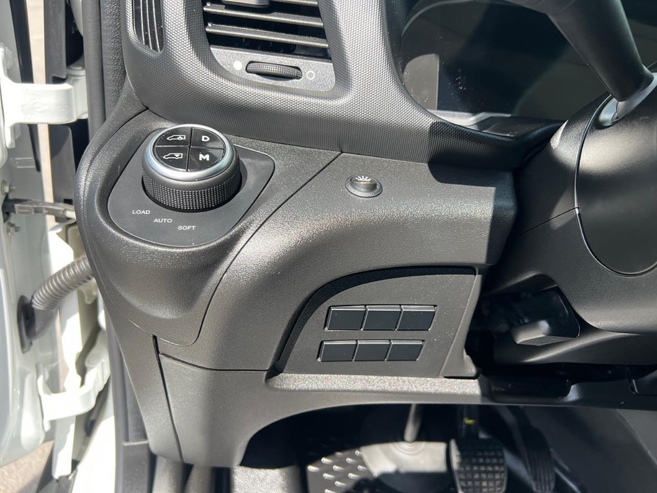 Iveco Daily 72C14E AirPro Sk&aring;pbil med Z-Lift, ELBIL 2025 - Sk&aring;p