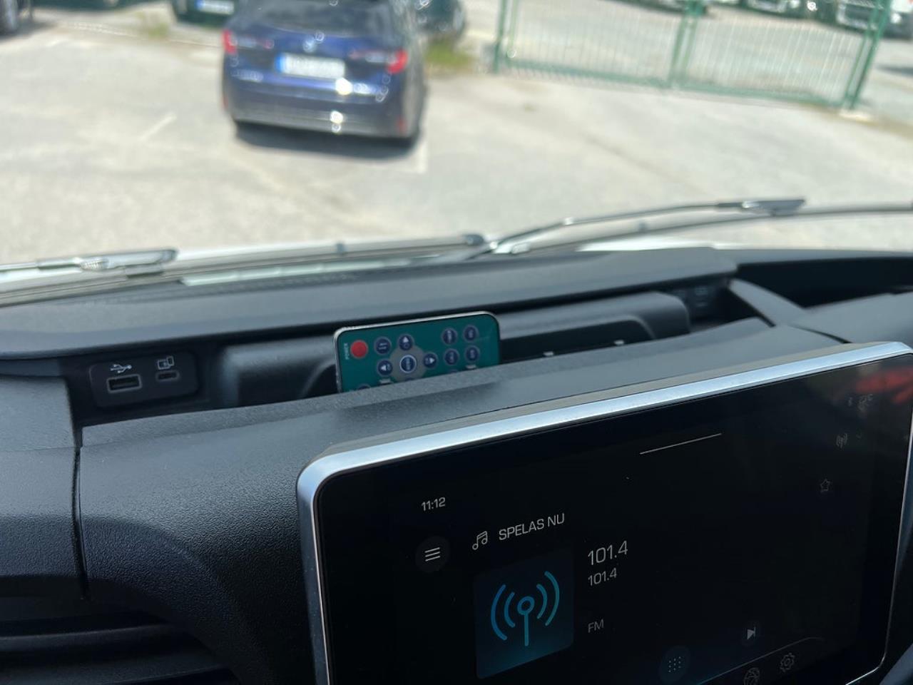 Iveco Daily 72C14E AirPro Sk&aring;pbil med Z-Lift, ELBIL 2025 - Sk&aring;p